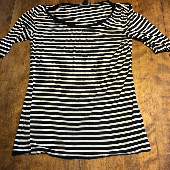 Long sleeve striped shirt - Picture 1 of 2